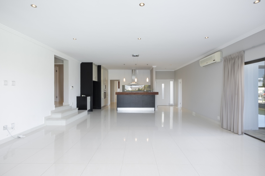 To Let 4 Bedroom Property for Rent in Helderberg Estate Western Cape